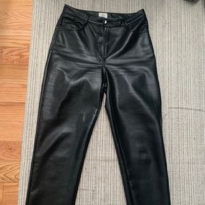 Aritzia Melina Pant Size 8 - Great condition!